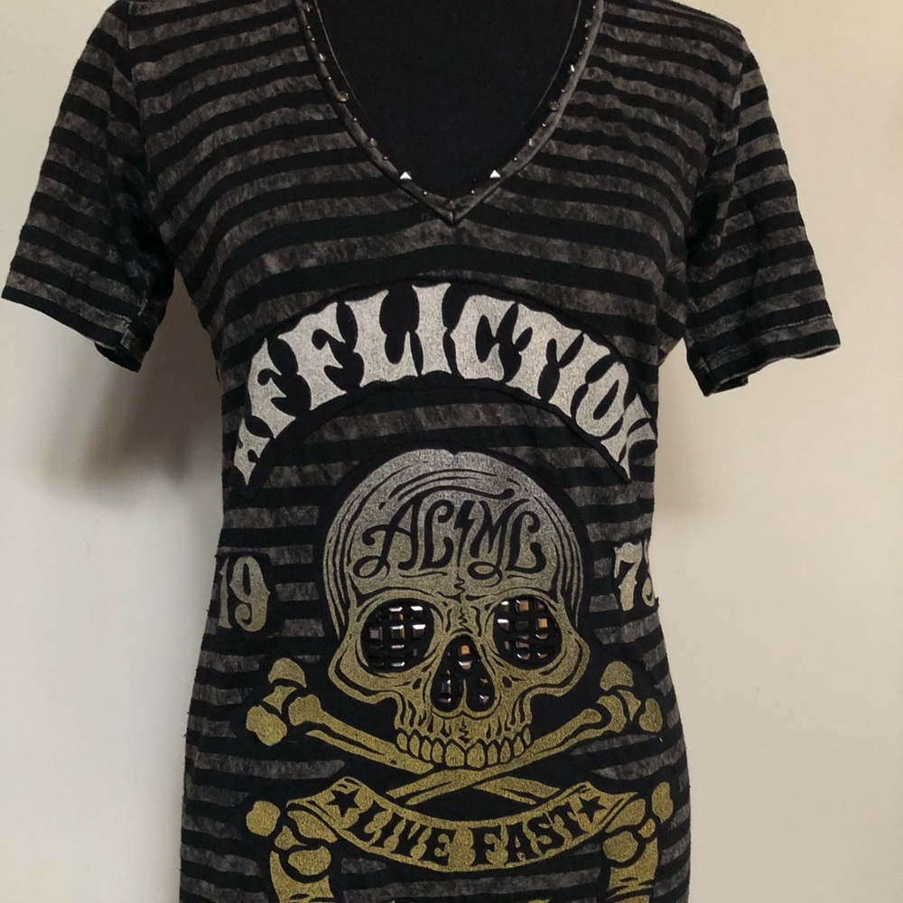 Woman’s Affliction Live Fast skull tee